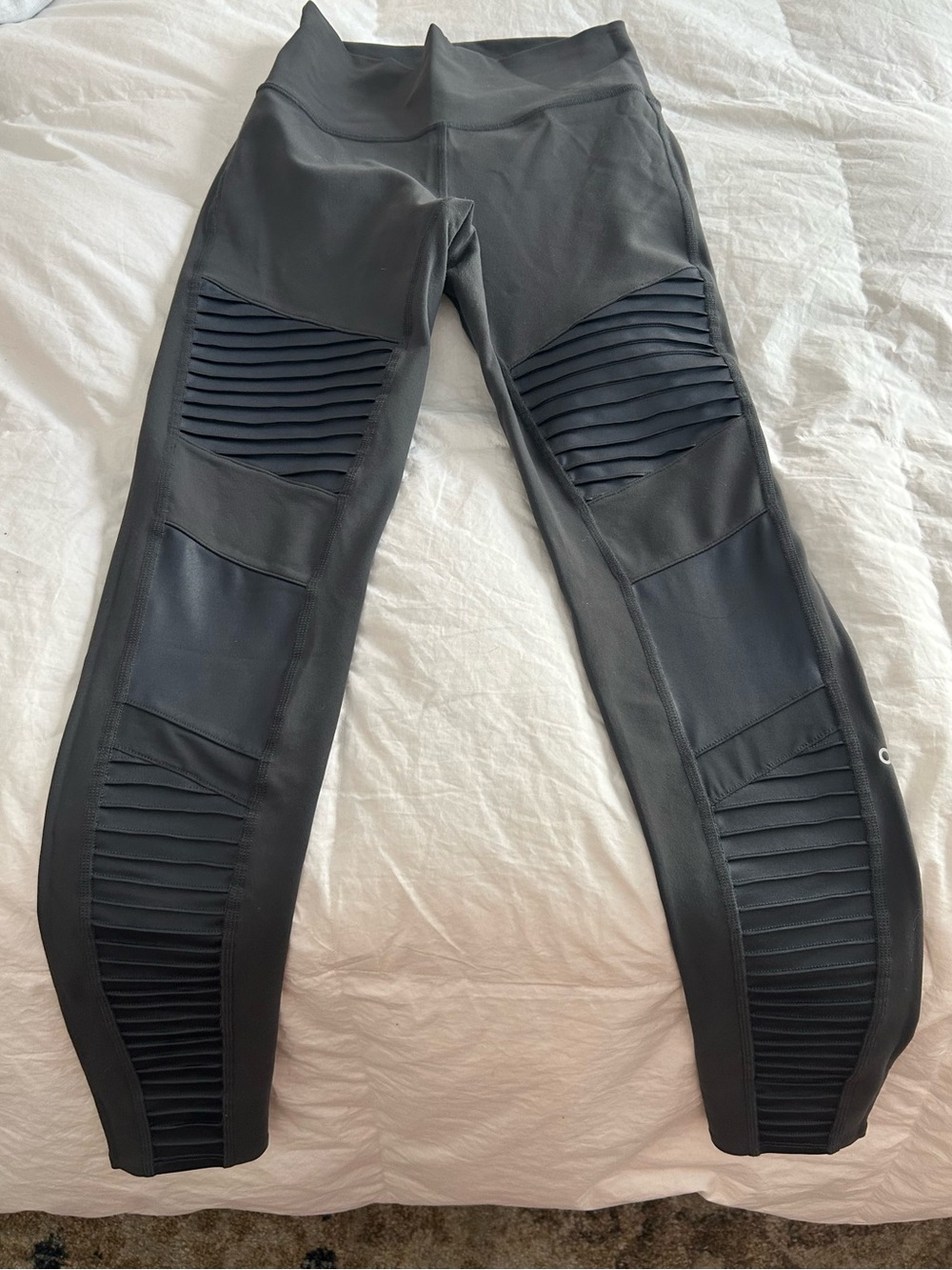 ALO Yoga Women Black Ribbed Moto leggings